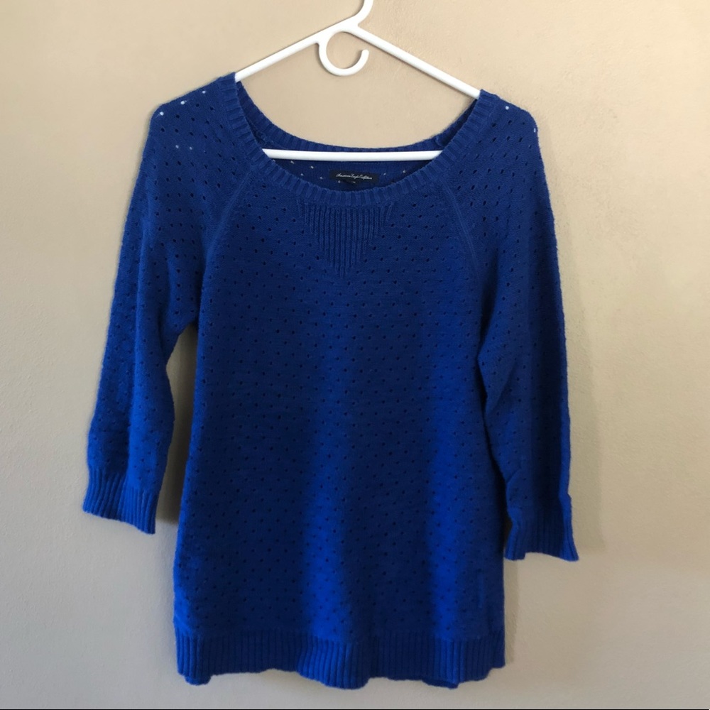 American Eagle 3/4 length sleeve sweater.